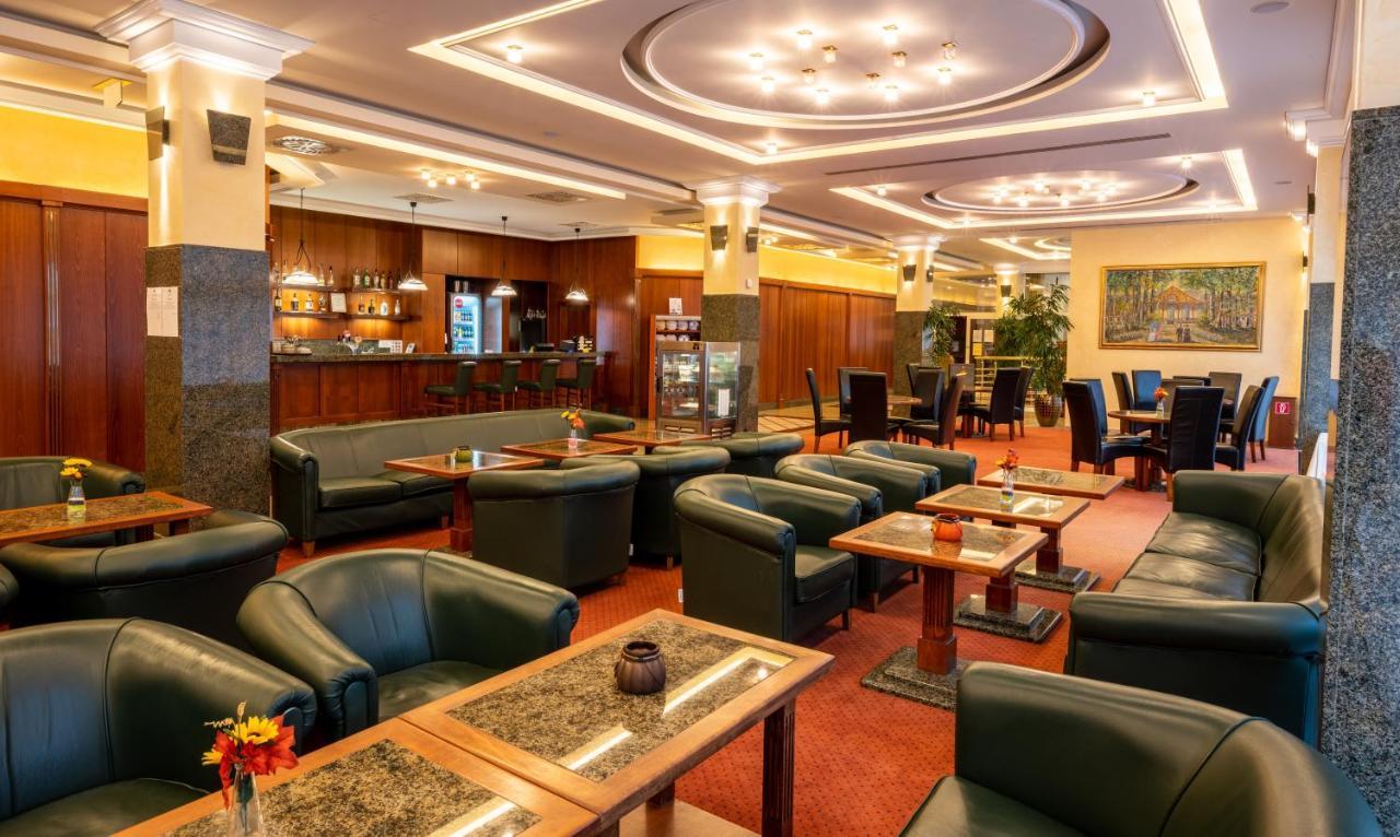 Kupele Brusno - Kupelny Hotel Polana ภายนอก รูปภาพ
