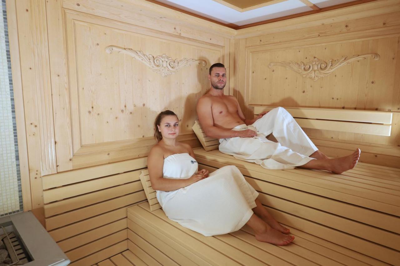 Kupele Brusno - Kupelny Hotel Polana ภายนอก รูปภาพ